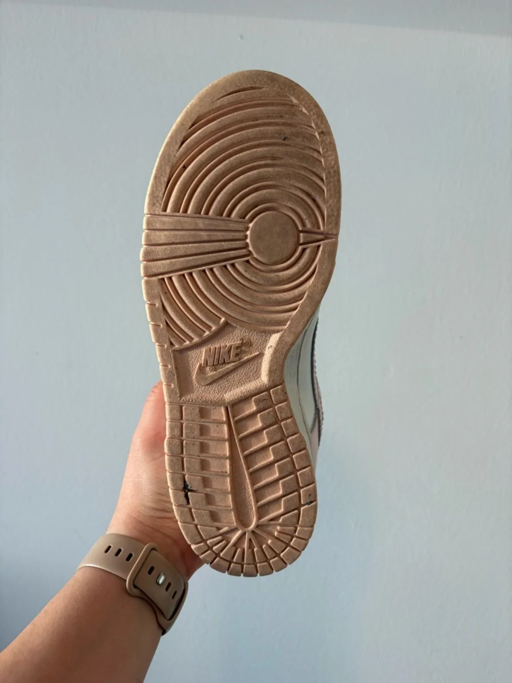 Nike Women’s Dunks - Picture 2 of 3